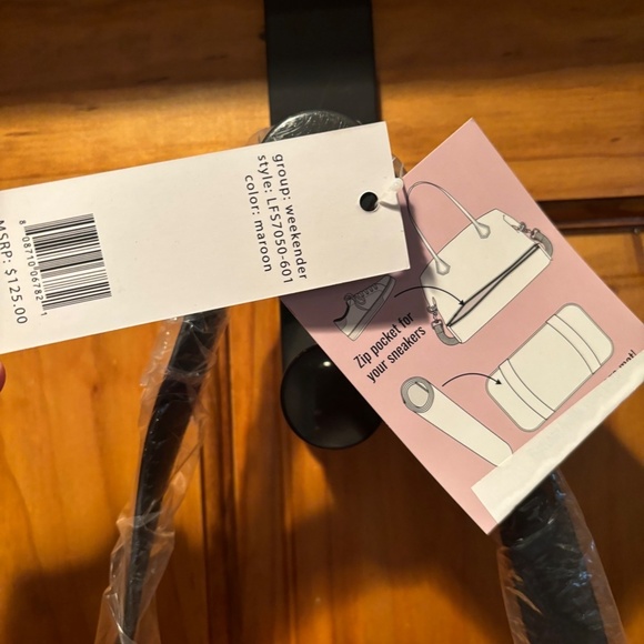 Mondani Weekender Bag NWT - Picture 4 of 7